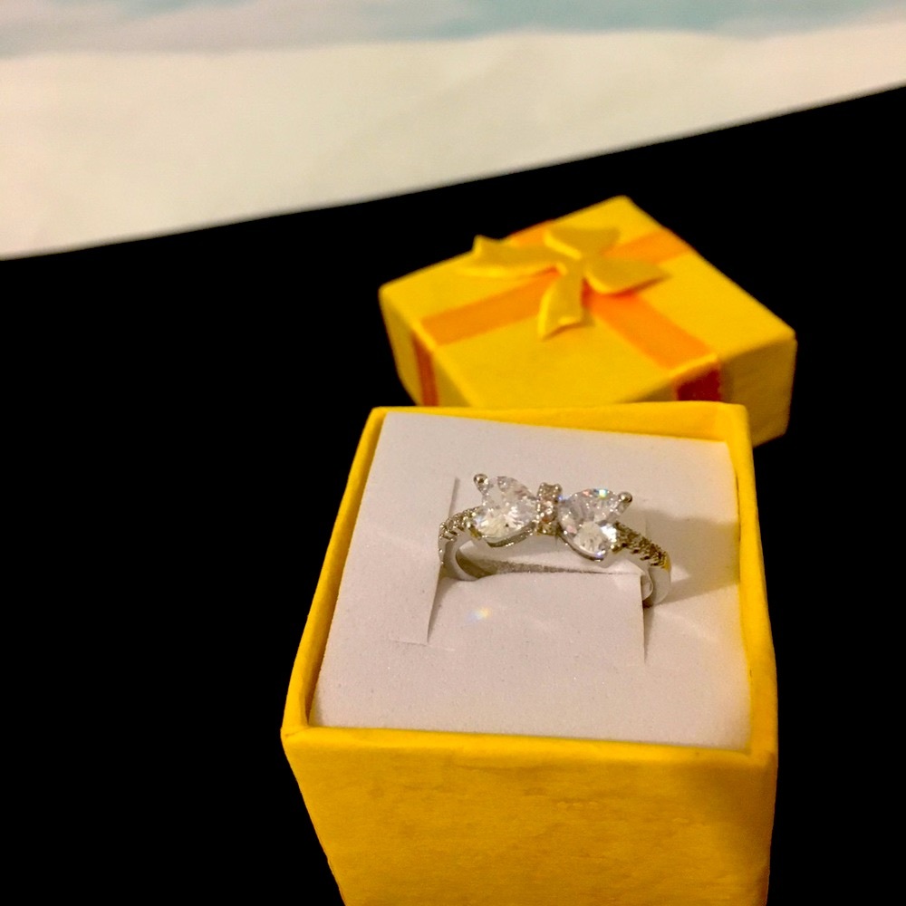 Sterling Silver Natural White Sapphire Multilayer Cross Bowknot Ring. Sz. 6 NIB - Picture 6 of 7